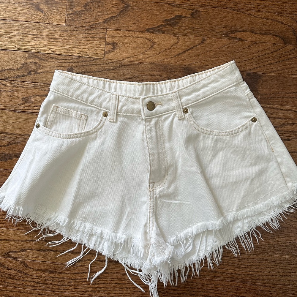 H&M high waisted white Frayed Hem Jean Shorts